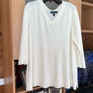 Women’s top, size XL